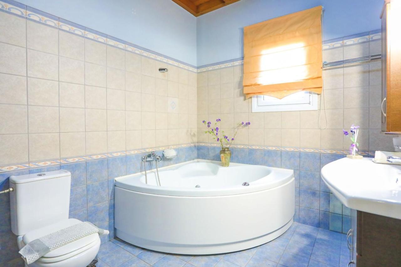 Villa Chrisdina Nymfai エクステリア 写真
