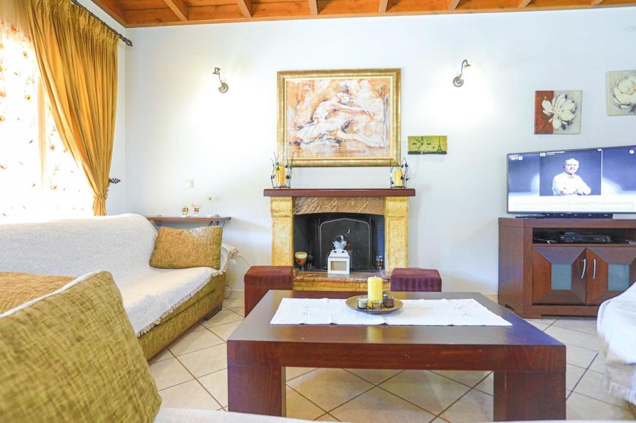 Villa Chrisdina Nymfai エクステリア 写真
