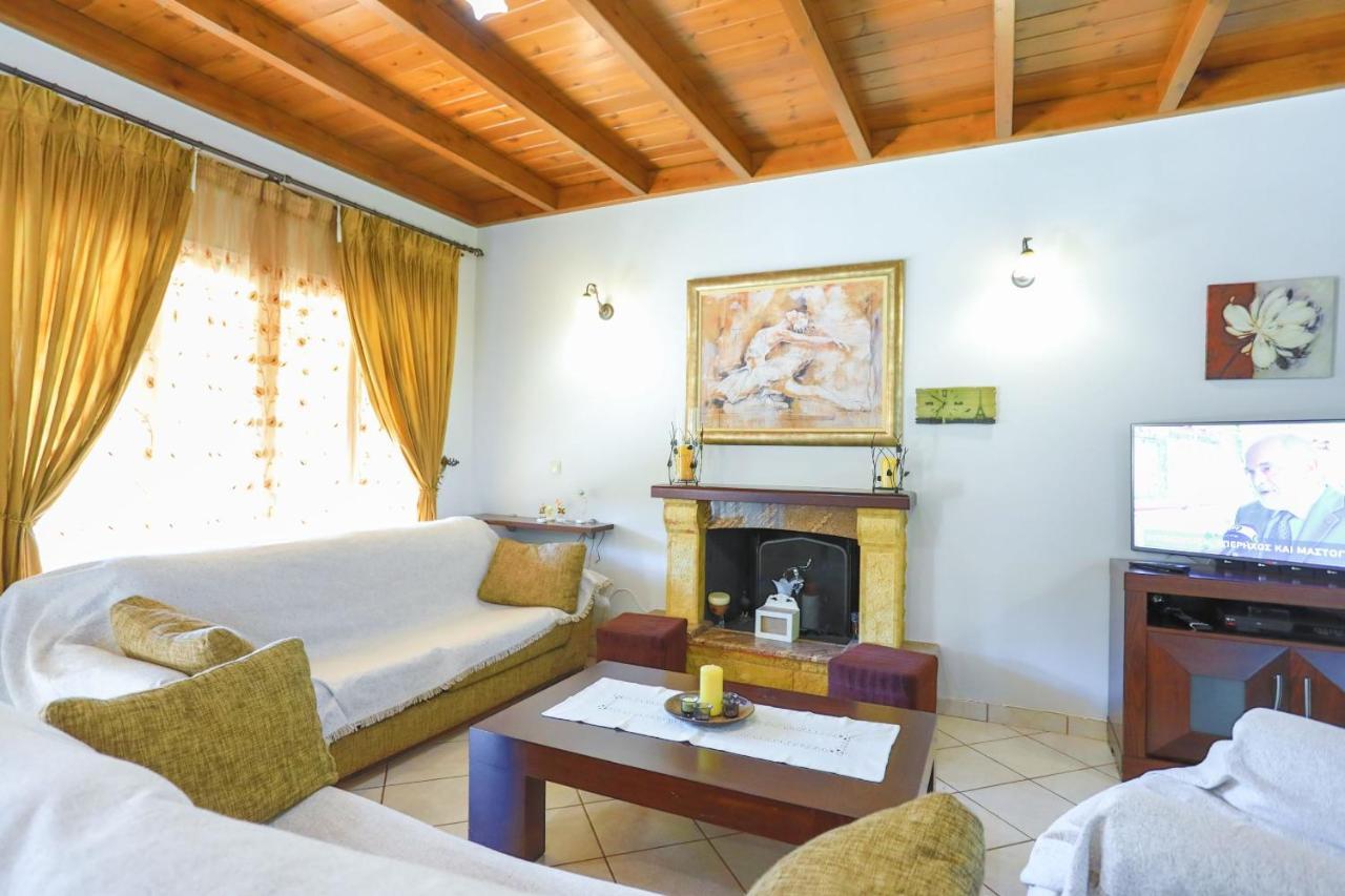 Villa Chrisdina Nymfai エクステリア 写真