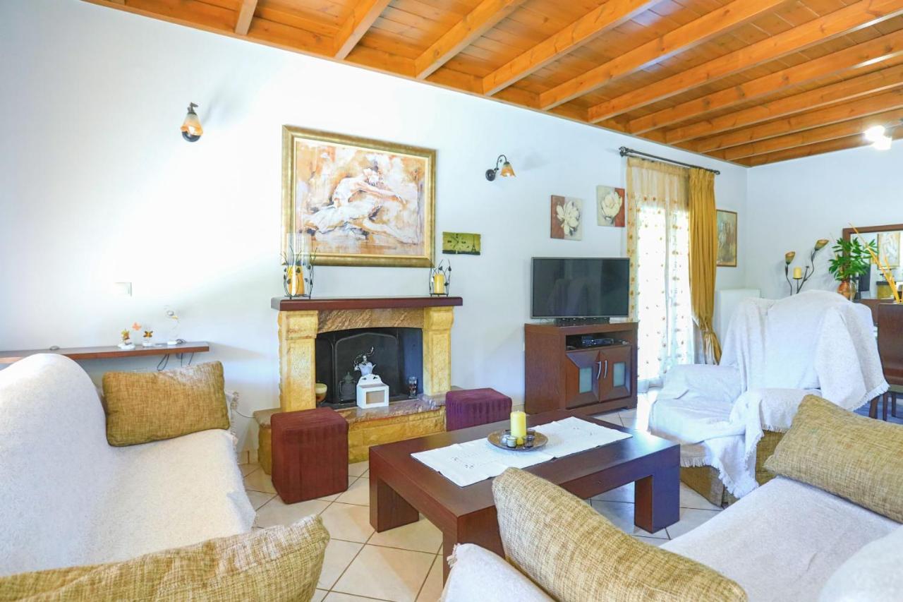 Villa Chrisdina Nymfai エクステリア 写真