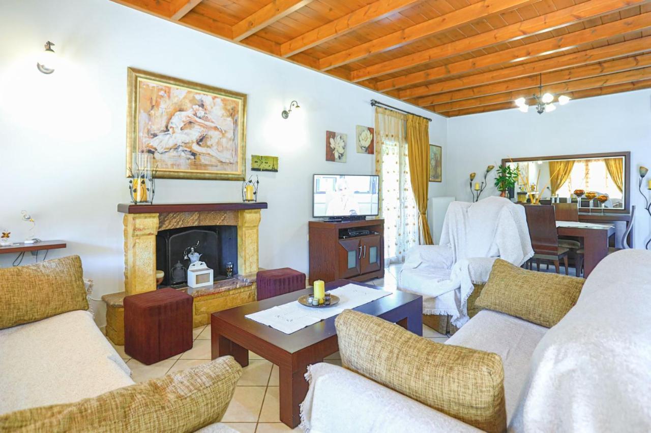 Villa Chrisdina Nymfai エクステリア 写真