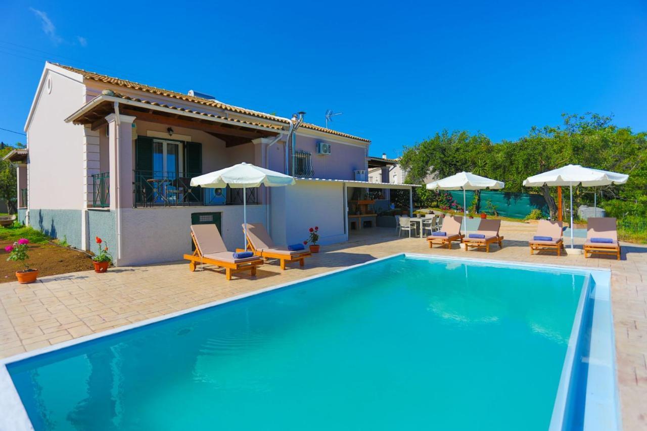 Villa Chrisdina Nymfai エクステリア 写真