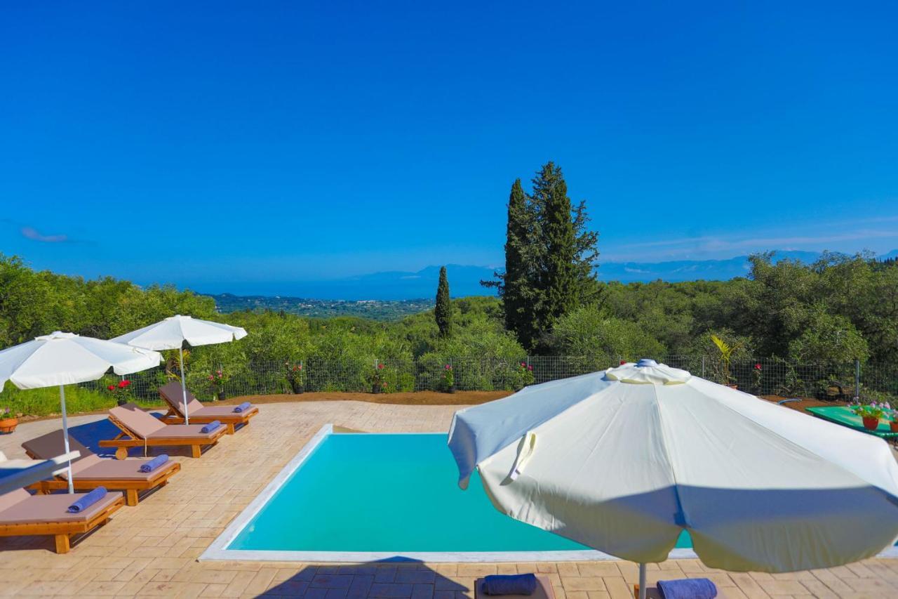 Villa Chrisdina Nymfai エクステリア 写真