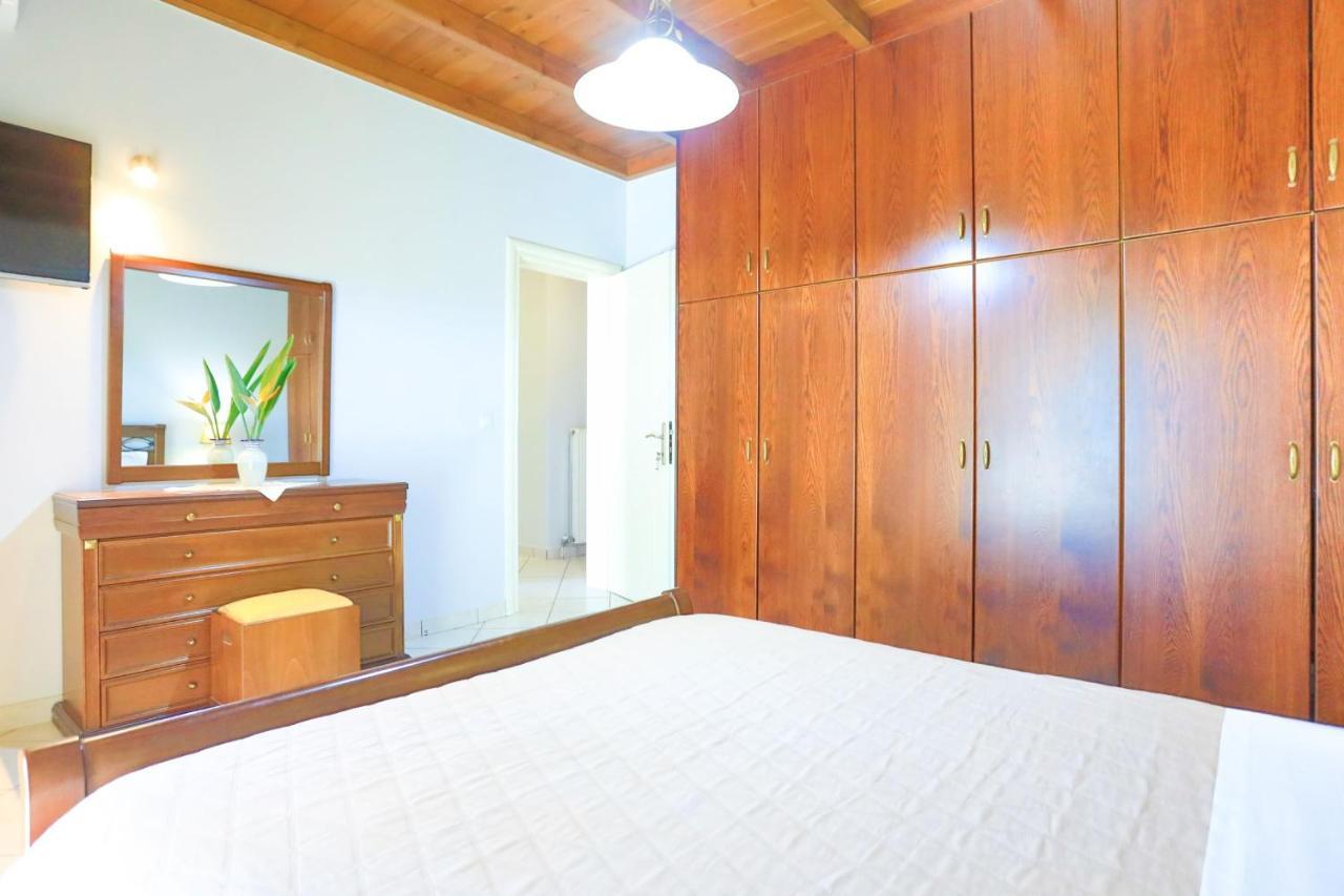 Villa Chrisdina Nymfai エクステリア 写真