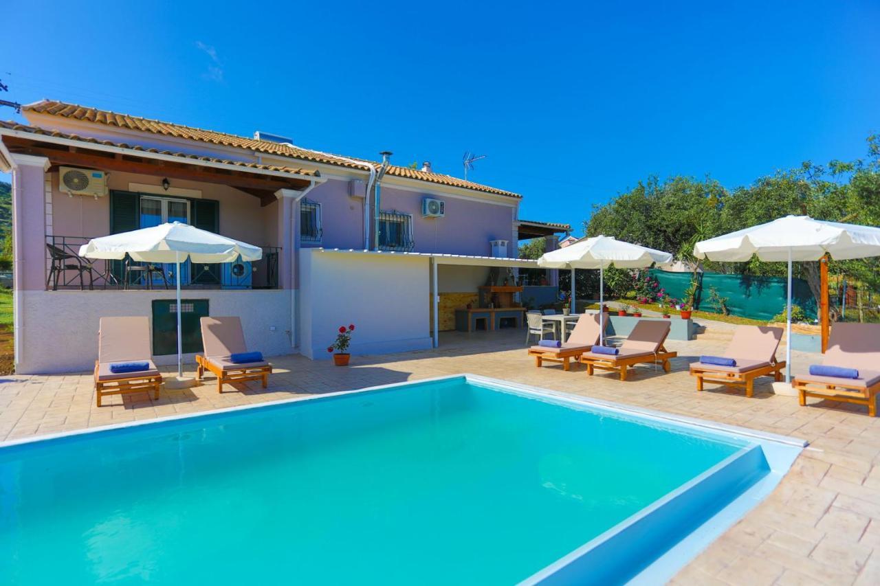 Villa Chrisdina Nymfai エクステリア 写真